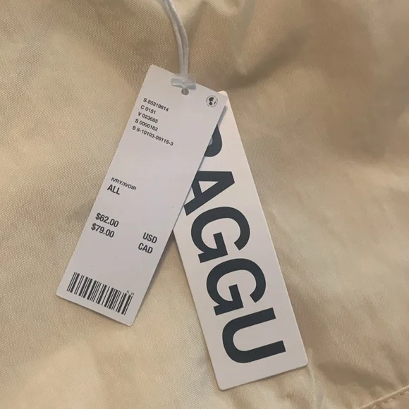 Baggu Large Nylon Crescent Bag in Ivory - Picture 3 of 5